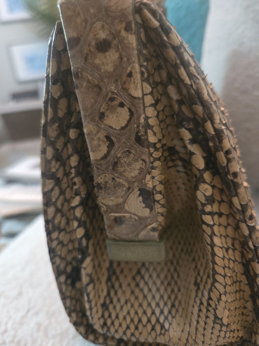 Luxurious Snake/Python Skin Top-Handle Bag in Olive Brown Vintage 1960's. - Picture 8 of 11